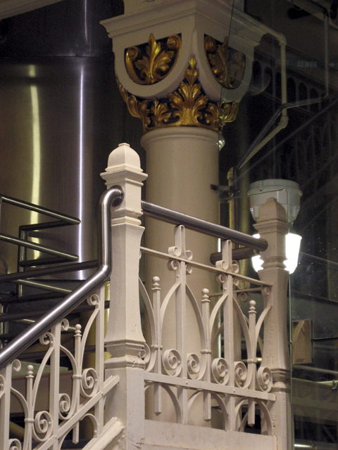 15_Interior_Pillar